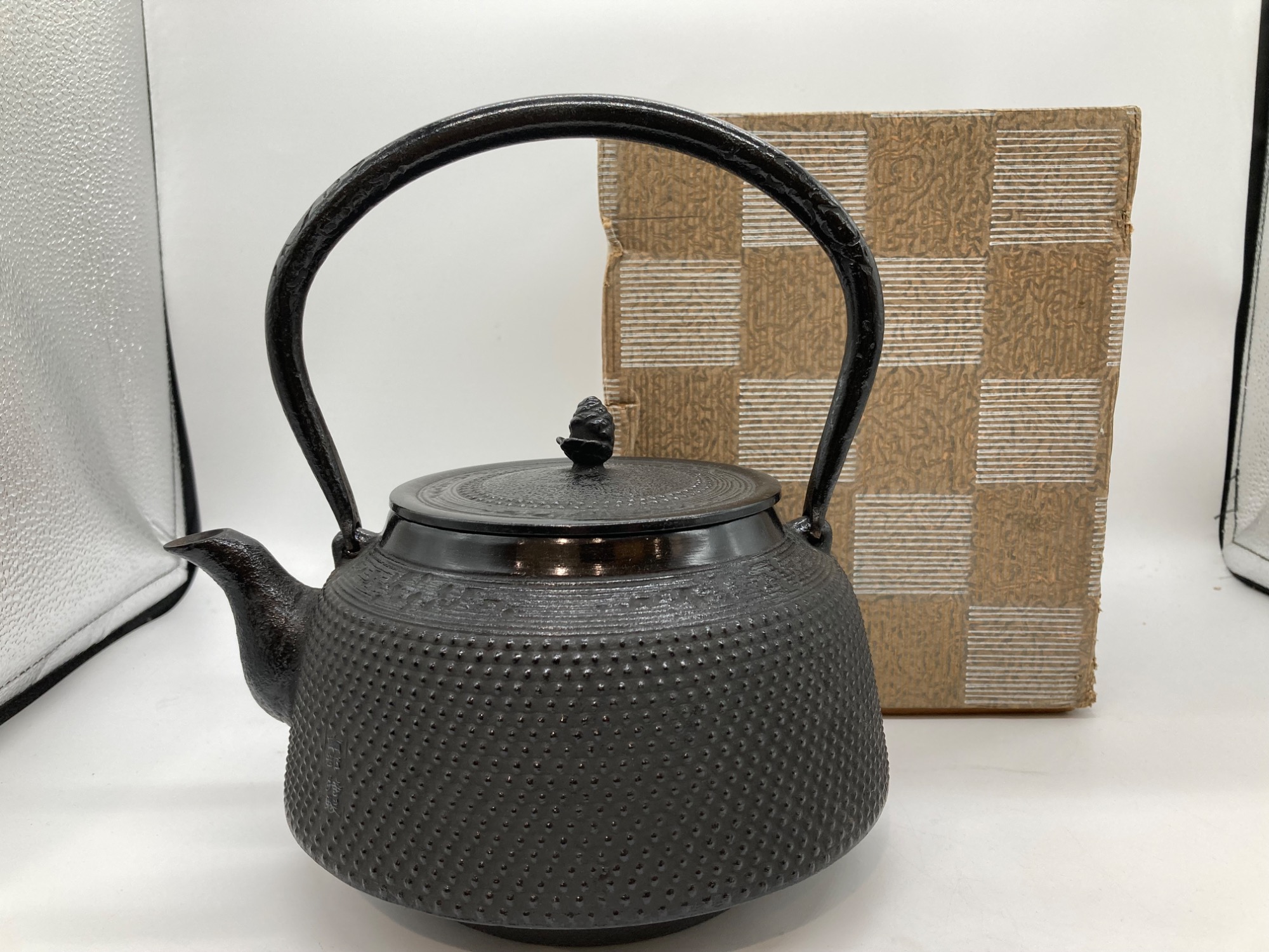 南部鉄器より【鉄瓶 大徳寺型 未使用品】のご紹介です！｜2025年