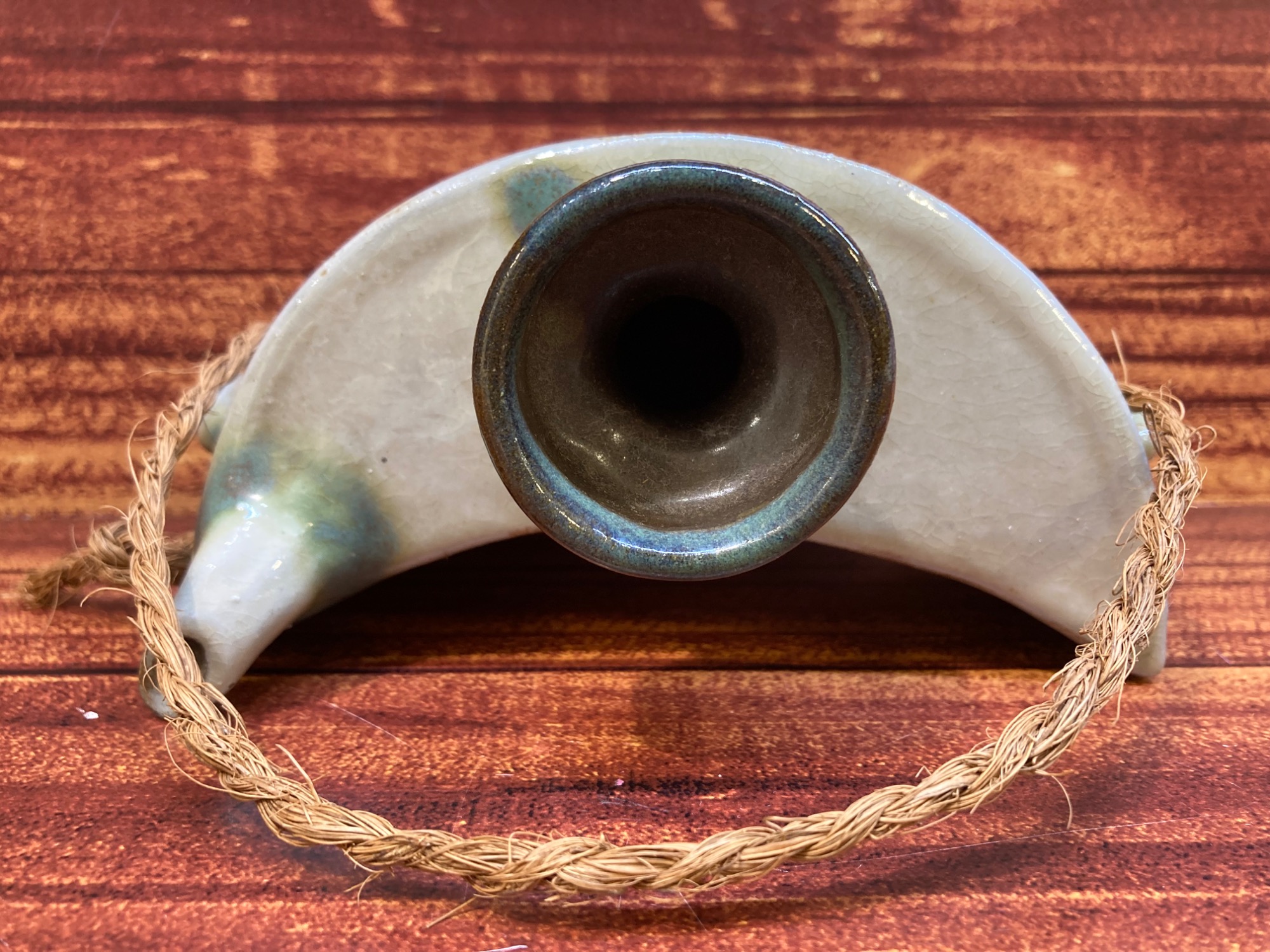 沖縄やちむんより【魚紋抱瓶 宮城須美子】のご紹介です！｜2026年02月