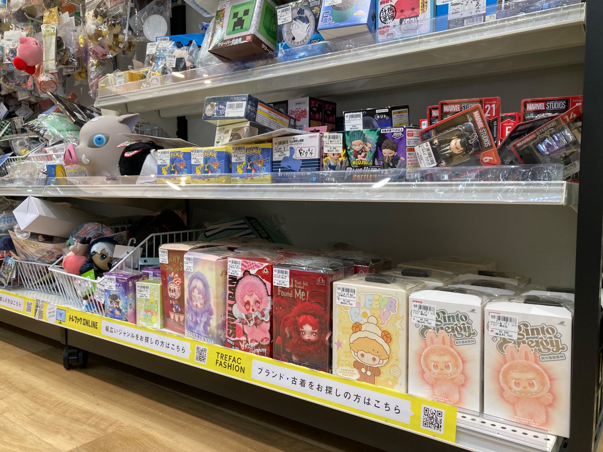 POP MARTより【ラブブ THE MONSTERS FALL INWILD】の2点が買取入荷しま