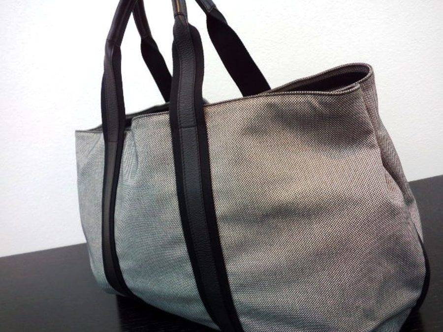 ボッテガ・ヴェネタのキャンバスレザートートバッグを買取入荷致しまし