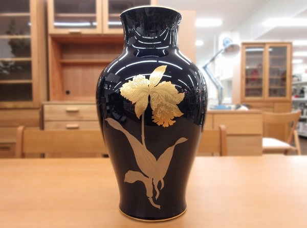 大倉陶園　瑠璃色の花瓶　鷺 大倉陶園の瑠璃金触！美しい花器が入荷しました。【稲城若葉台店