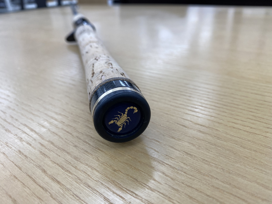 バスアングラー必見!!】SHIMANOから青シャウラ(15102R-2)が バスアングラー必見!!】SHIMANOから青シャウラ(15102R-2)が