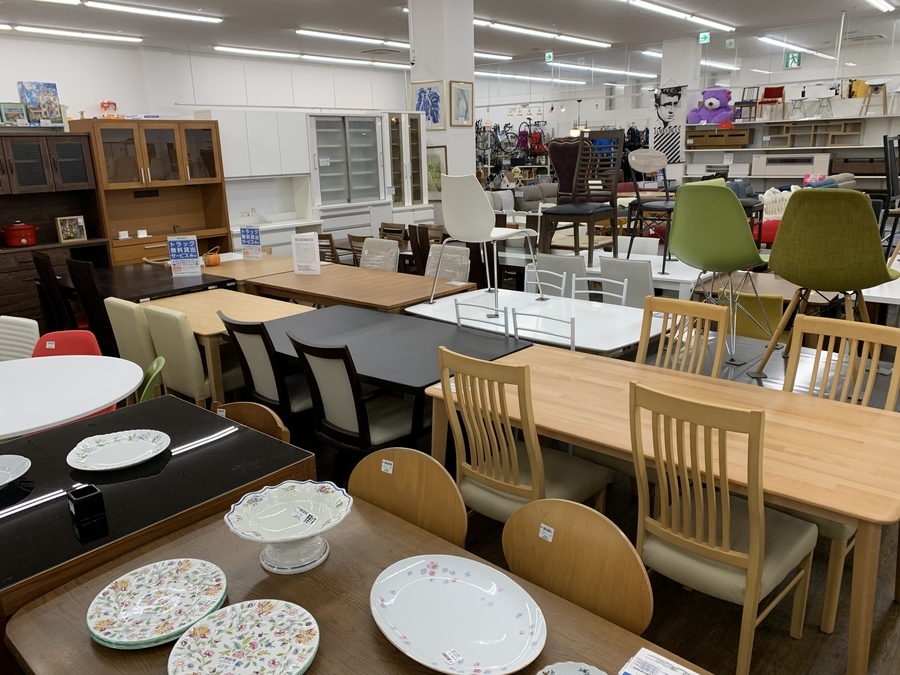 UNICO（ウニコ）のALBERO（アルベロ）3人掛けソファが入荷致し
