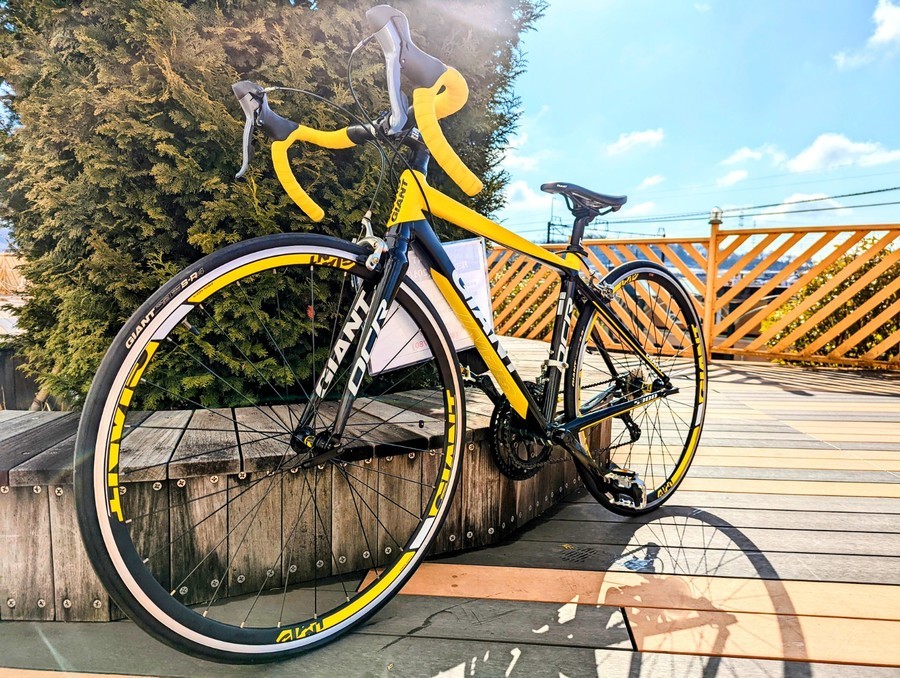 イエロー ロードバイク GIANTのアルミ製ロードバイクが入荷致しました！｜2022年02月11日