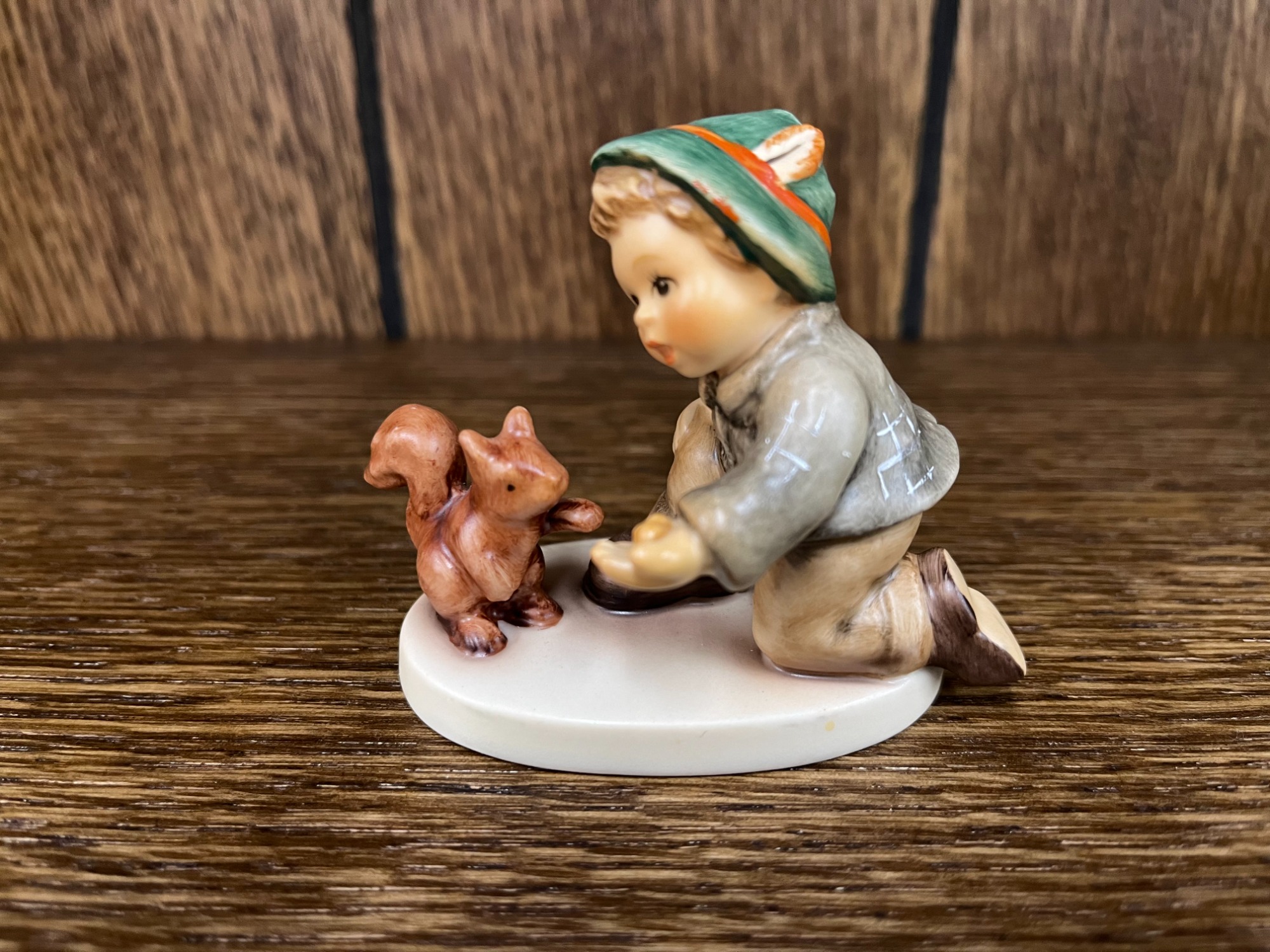 インテリア小物大量展示中！】 goebelのフンメル人形の紹介です