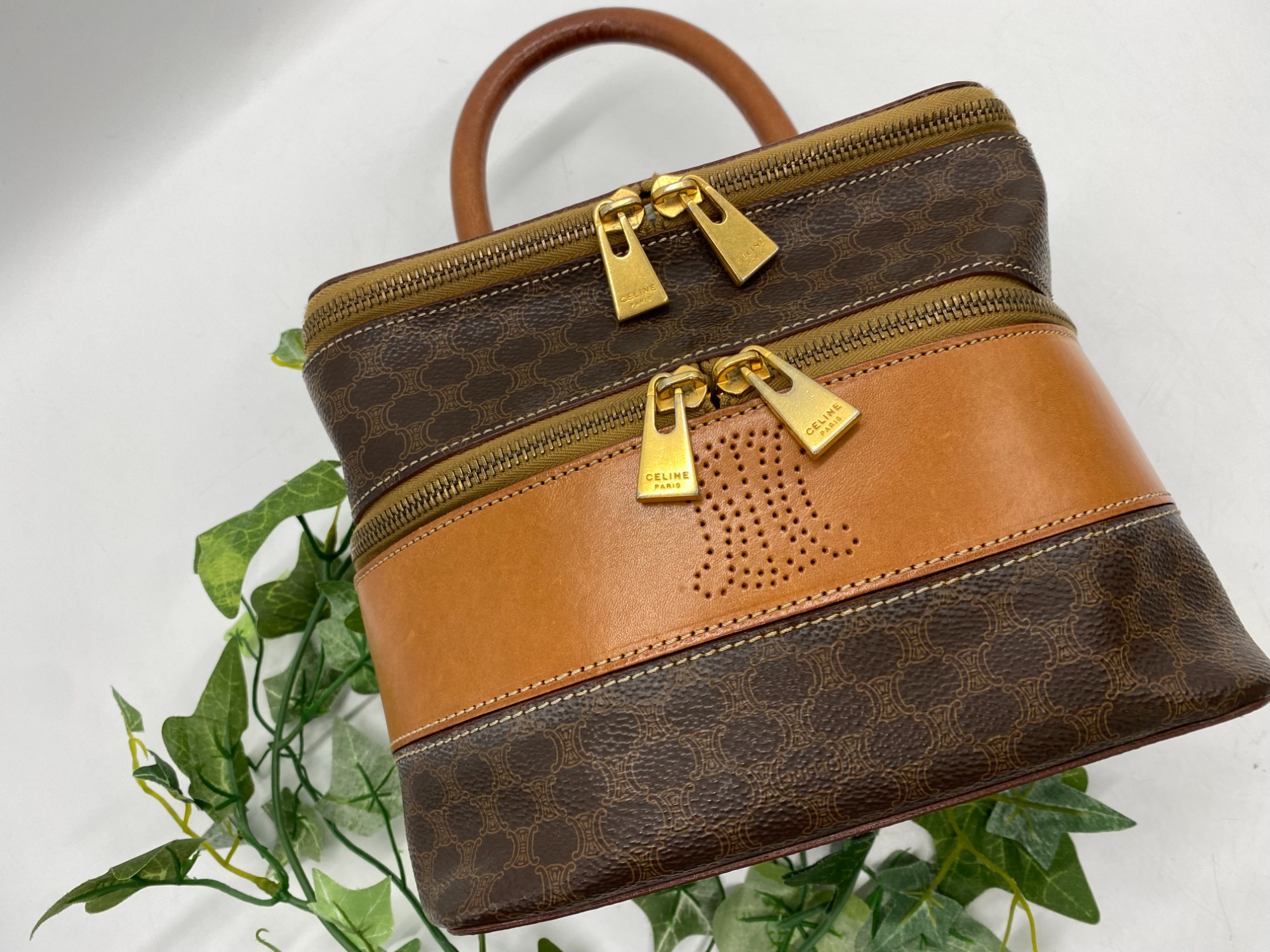 9月はiPhone / iPad買取20％UPキャンペーン実施中！！】今回は、CELINE