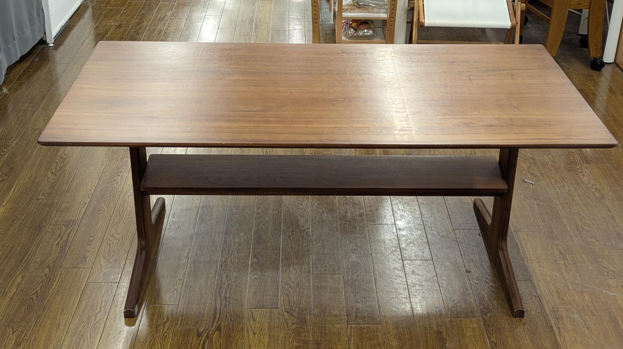 無印良品のベンチダイニングが入荷いたしました！ 人気の無印良品(MUJI)のオーク材を使用したリビングダイニング背付き