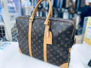 vinterks(ヴィンタークス) の2WAYレザートートバッグの入荷情報です 