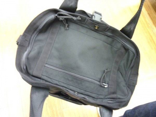 バッグのブリーフィング（BRIEFING）