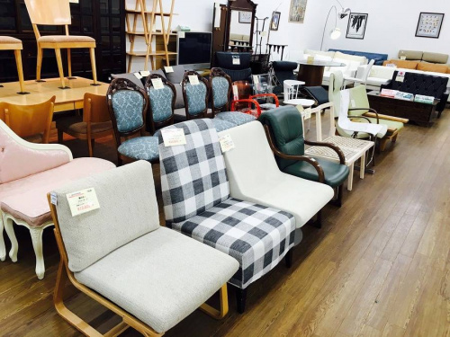 ソファーチェアのオーク材