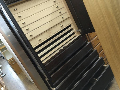 府中家具のタンス