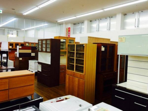 カップボードのタモ材