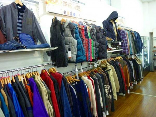 CLARKSのクラークス