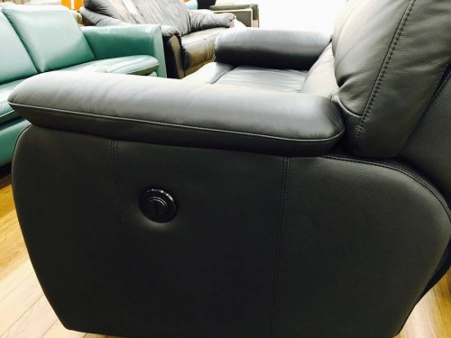 ニトリのリクライニングソファー