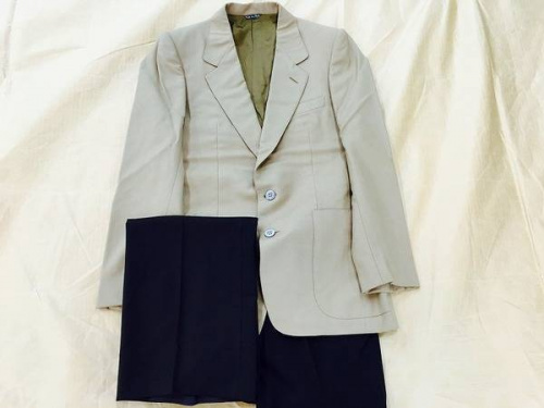 メンズファッションのスーツ