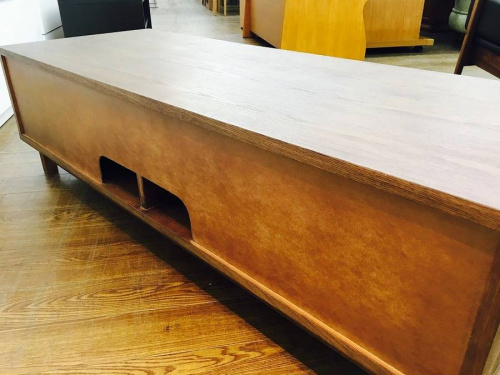 テレビボードのウォールナット