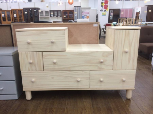 IKEAの3段チェスト