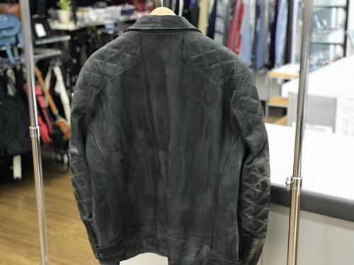 ジャケットのSchott