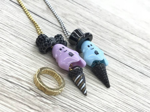 ブランド・ラグジュアリーのアクセサリー