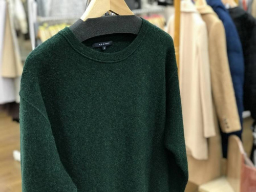 レディースファッションのニット
