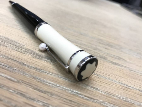 MONT BLANCのボールペン