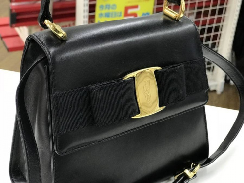 オールドブランドのフェラガモ（Salvatore Ferragamo）