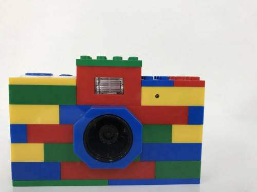 デジタル家電のデジタルカメラ