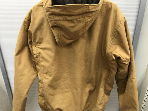 ジャケットのColumbia
