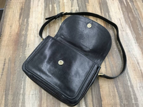 Yves Saint Laurentのショルダーバッグ