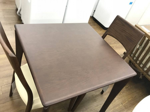 家具のダイニングセット