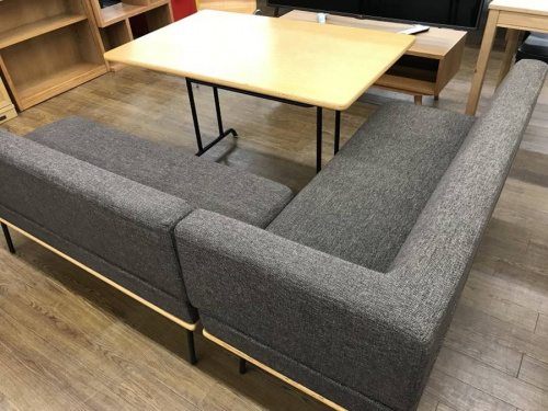 テーブルのウニコ（UNICO）