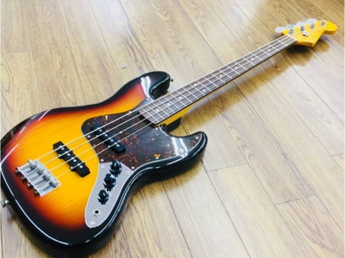 中古楽器のギター
