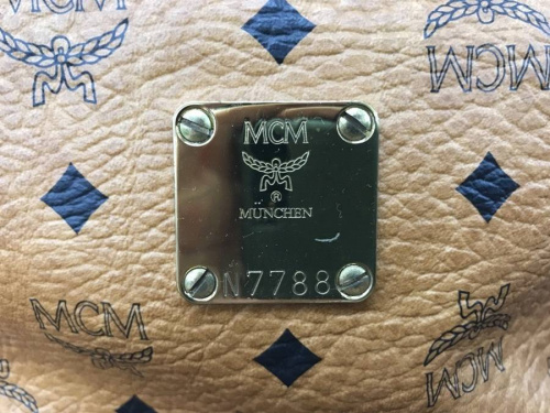 バッグのMCM