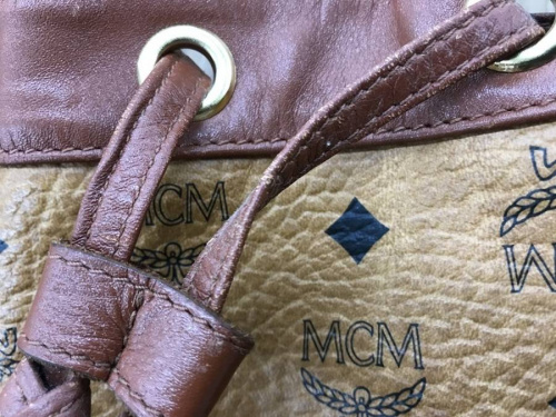 ショルダーバッグのオールドブランド