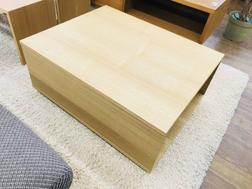 テーブルのMUJI
