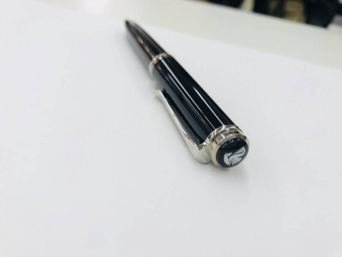 文房具のボールペン
