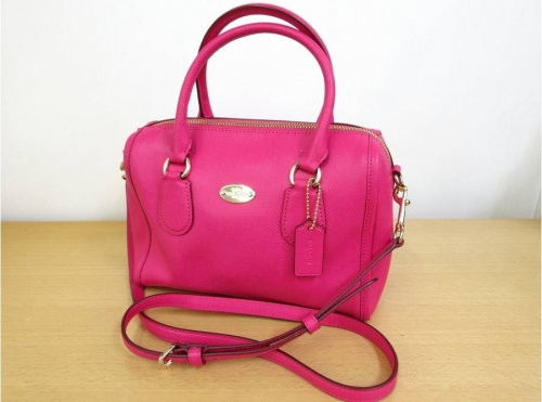 バッグのコーチ(COACH)