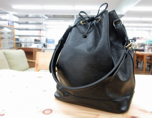 ブランド・ラグジュアリーのLOUIS VUITTON