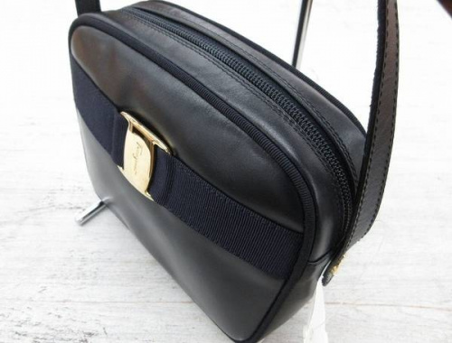 多摩　フェラガモ　中古の八王子多摩立川ブランド