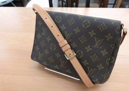 ブランド・ラグジュアリーのLOUIS VUITTON