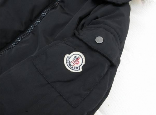 多摩　モンクレール　買取のダウンコート　古着