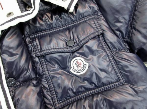 多摩 MONCLER 買取のダウンジャケット