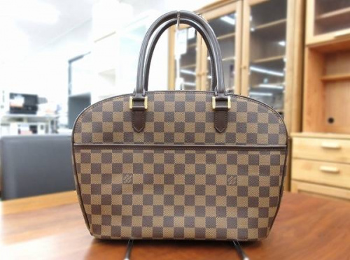 LOUIS VUITTONの中古　サリア・オリゾンタル