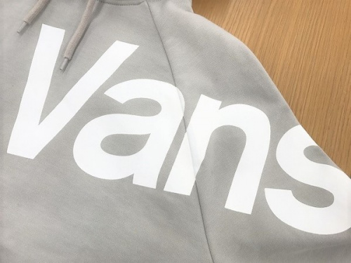 パーカーのVans