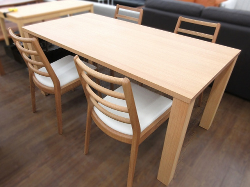 家具のダイニングセット