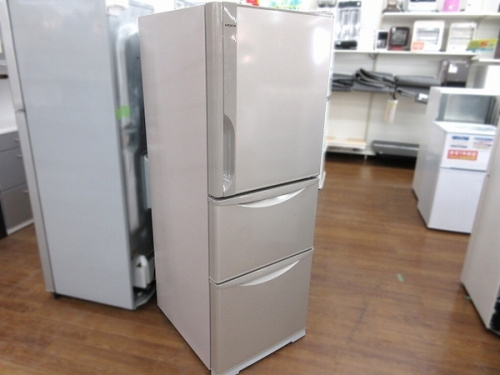 冷蔵庫　キッチン家電の3ドア冷蔵庫