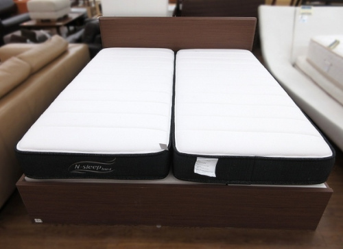 ベッドのクイーンベッド　中古