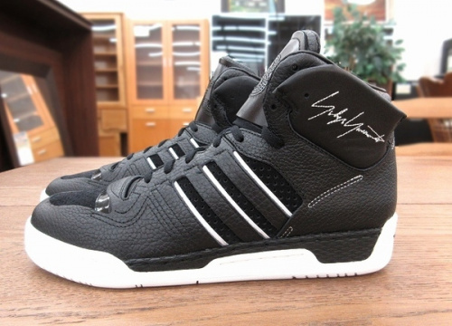 ハイカット スニーカーのY-3×adidas 買取