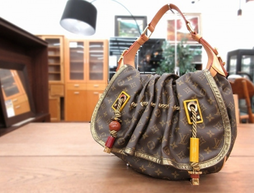 ブランド・ラグジュアリーのLOUIS VUITTON