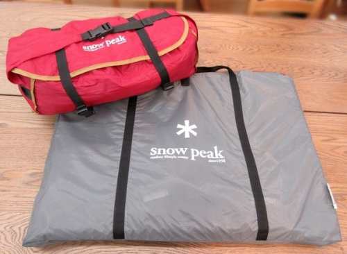 アウトドアのテント